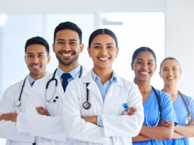 Conheça como a união entre inovação e cuidado humano eleva a experiência no atendimento à saúde.