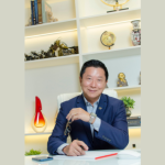 Milton Seigi Hayashi destaca como o planejamento cirúrgico influencia a segurança na cirurgia plástica.