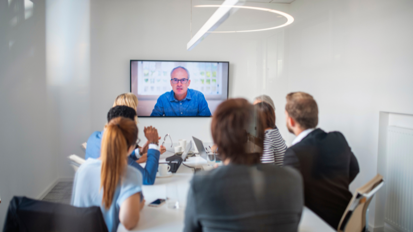 A associação de aposentados fortalece informação e representatividade, segundo o Sindnapi - Sindicato Nacional dos Aposentados, Pensionistas e Idosos.